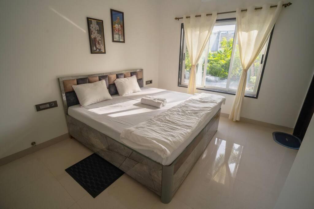 Almond Villa Find Your Paradise อลีบาก ภายนอก รูปภาพ