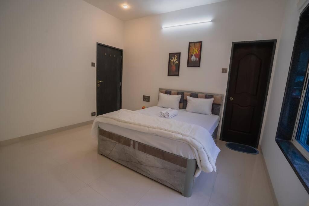 Almond Villa Find Your Paradise อลีบาก ภายนอก รูปภาพ